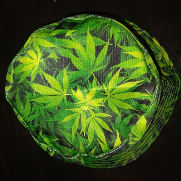 Vibrant Green Potleaf Bucket Hat - Picture 4 of 5